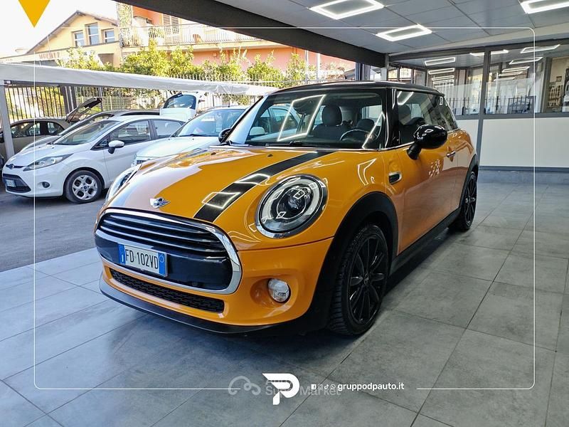 Usata Mini Cooper 116 CV (85 kW) 2016 Giallo Utilitaria