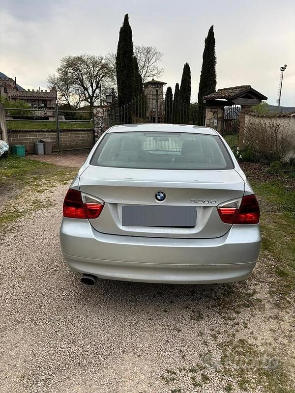 Usata BMW 320 2007 Grigio Berlina