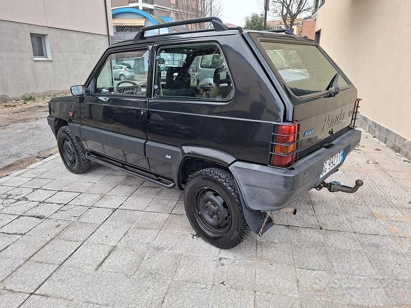 Usata Fiat Panda 4x4 Trekking 2000 Nero Utilitaria