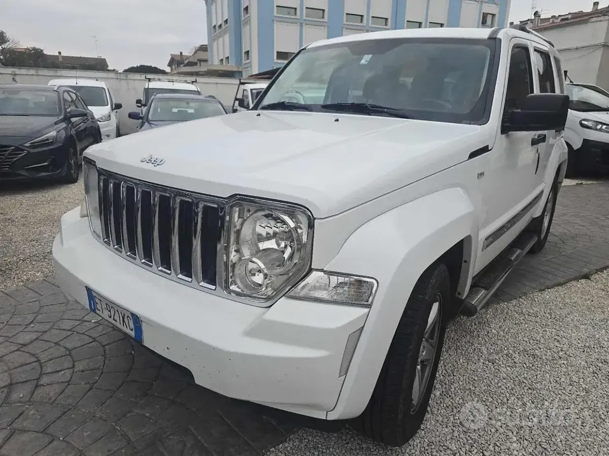 Usata Jeep Cherokee Limited 200 CV (147 kW) 2013 Bianco SUV