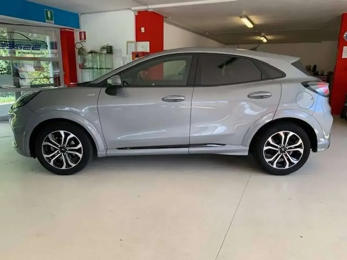 Usata Ford Puma ST-Line 125 CV (91 kW) 2024 Grigio medio met. SUV