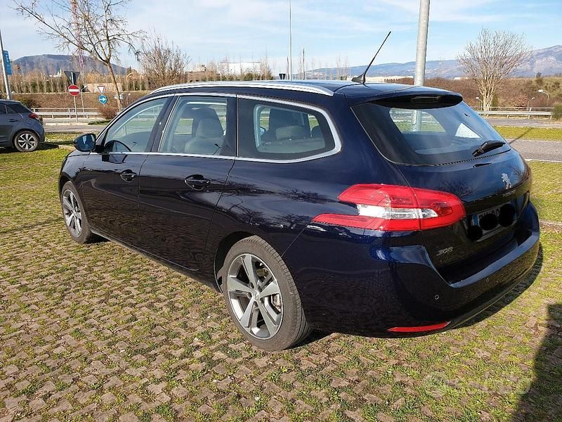 Usata Peugeot 308 SW Allure 130 CV (95 kW) 2019 Blu Station wagon