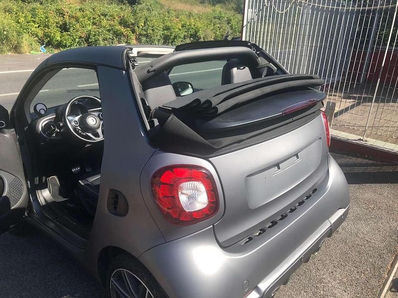 Usata Smart ForTwo Cabrio Brabus Xclusive 109 CV (80 kW) 2018 Grigio Cabrio