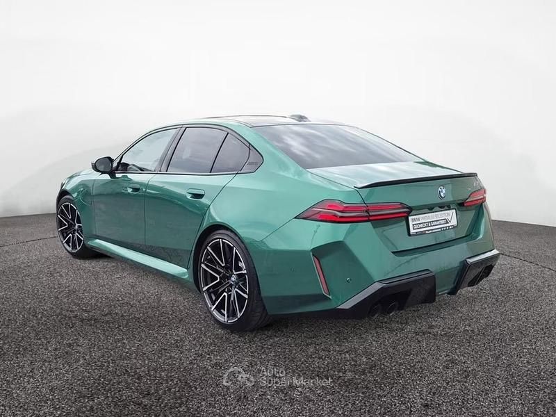 Usado BMW M5 Comfort Edition 727 HP (534 kW) 2024 Verde Carrinha