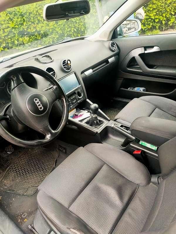 Usata Audi A3 Attraction 140 CV (102 kW) 2004 Argento Utilitaria