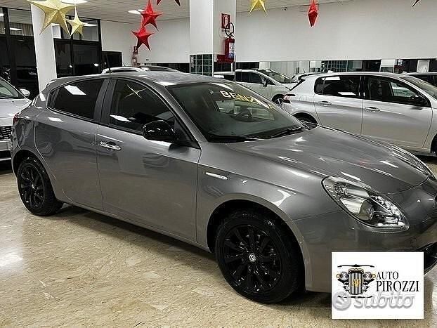 Usata Alfa Romeo Giulietta 120 CV (88 kW) 2015 Grigio Utilitaria