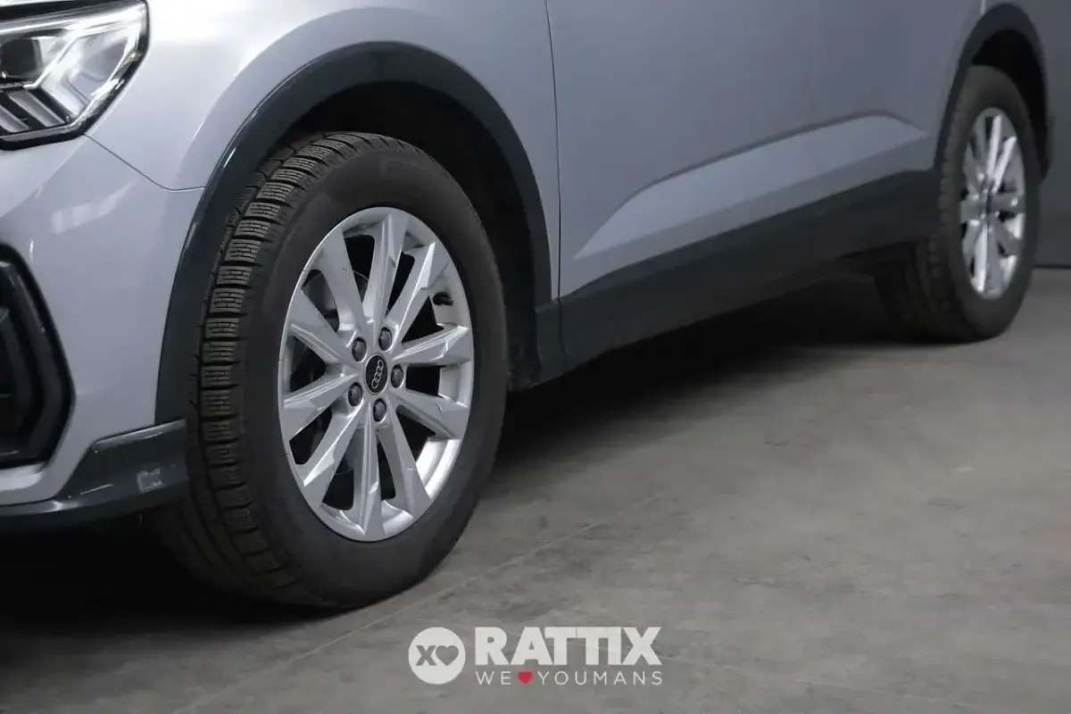 Usado Audi Q3 Sportback Business Plus 150 CV (110 kW) 2023 Plateado SUV