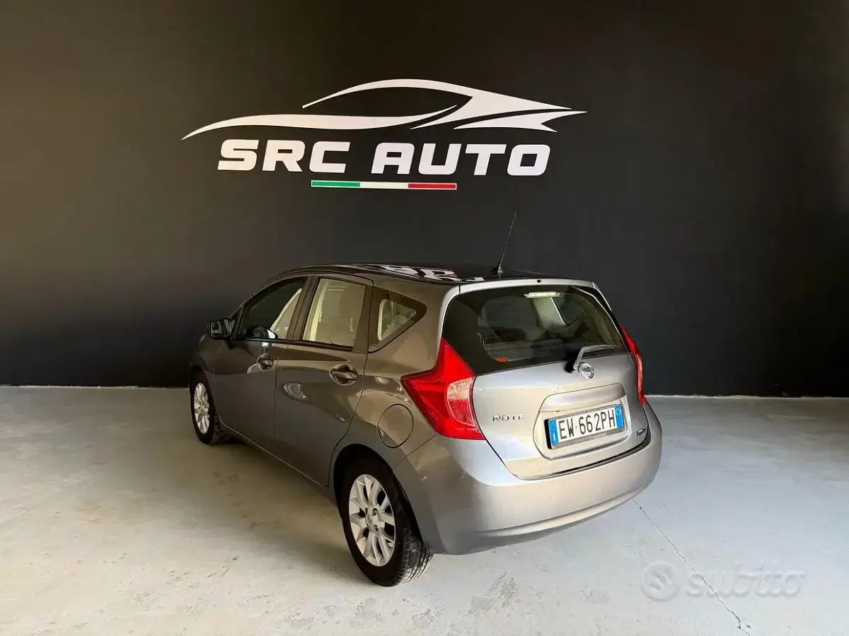 Usata Nissan Micra Tekna 90 CV (66 kW) 2014 Grigio Utilitaria
