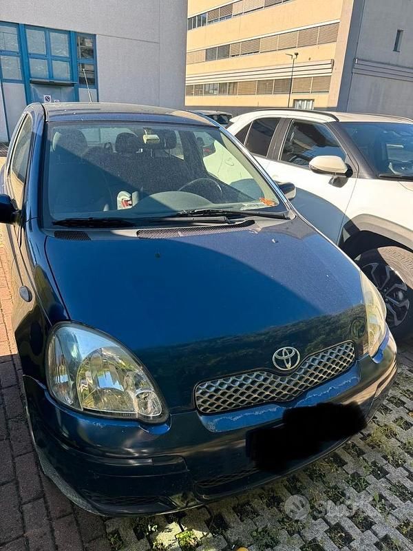 Usata 2004 Toyota Yaris | 1900 € - Immagine 1/4