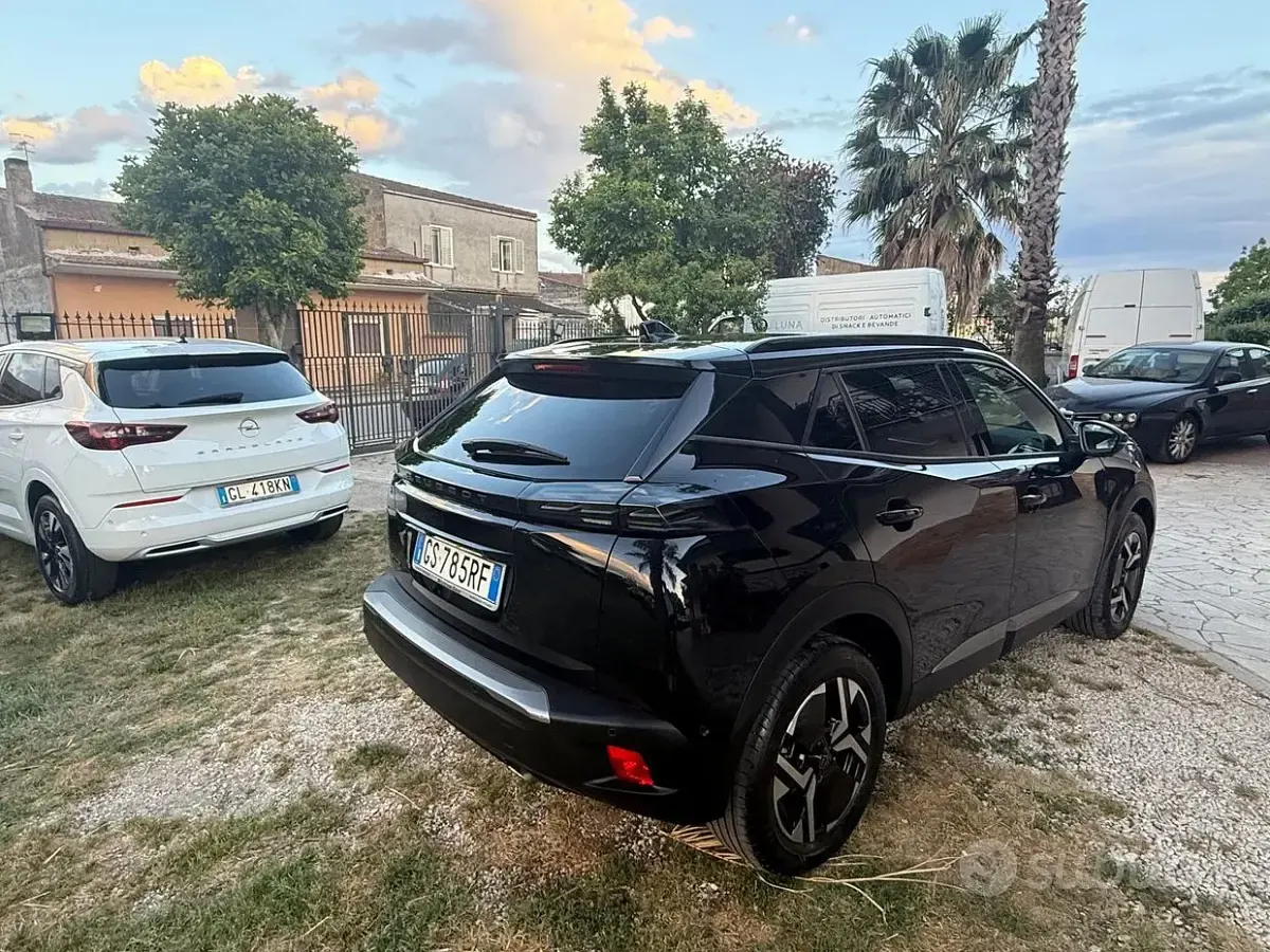 Usata Peugeot 2008 Allure 131 CV (96 kW) 2024 Nero SUV