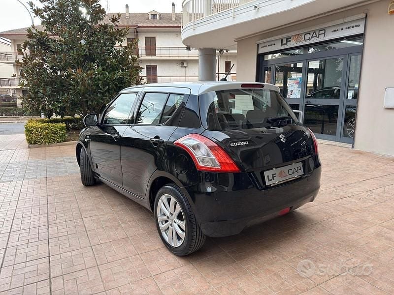 Usata Suzuki Swift Cool 75 CV (55 kW) 2015 Nero Utilitaria