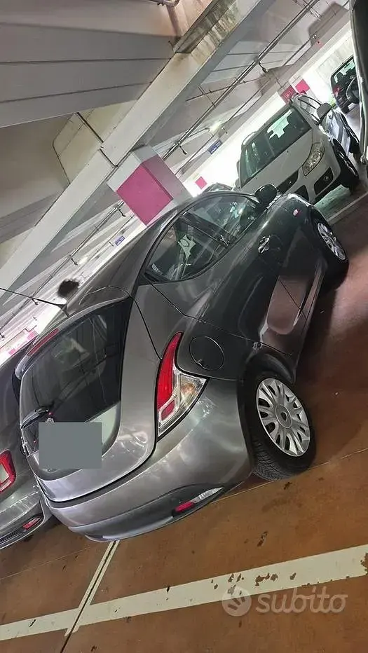 Usata Lancia Ypsilon 69 CV (50 kW) 2011 Utilitaria