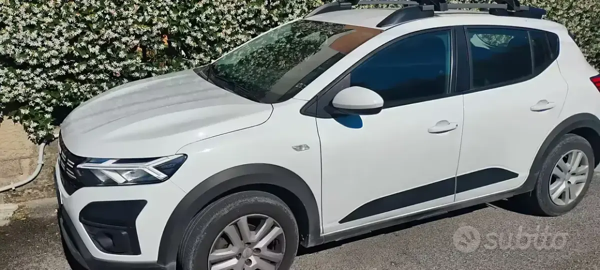 Usata Dacia Sandero Stepway 101 CV (74 kW) 2024 Bianco Berlina