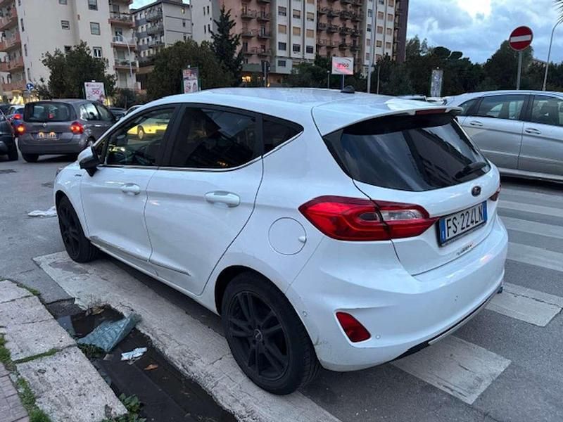 Usata Ford Fiesta Vignale 101 CV (74 kW) 2018 Bianco Utilitaria