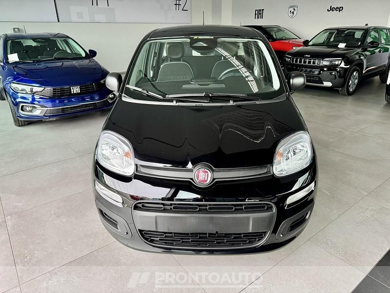 Nuova Fiat Panda 70 CV (51 kW) 2025 Nerotessuto nero con monogramma Utilitaria