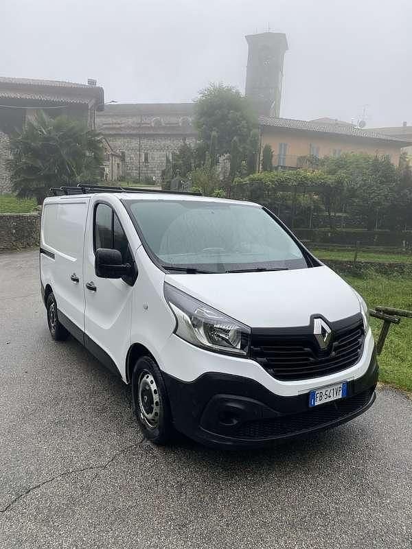 Usata Renault Trafic 120 CV (88 kW) 2015 Bianco Monovolume