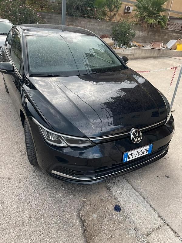 Usata VW Golf VII 150 CV (110 kW) 2021 Nero Utilitaria