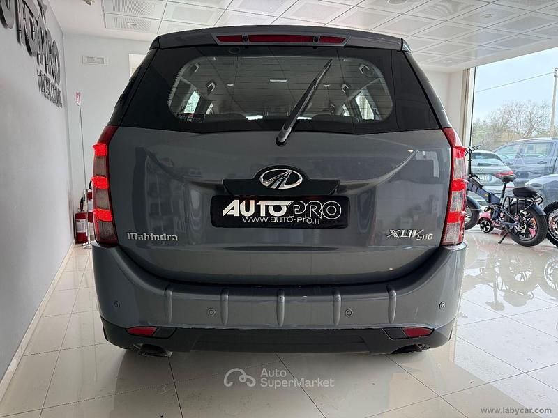 Usata Mahindra XUV500 140 CV (102 kW) 2013 Grigio SUV