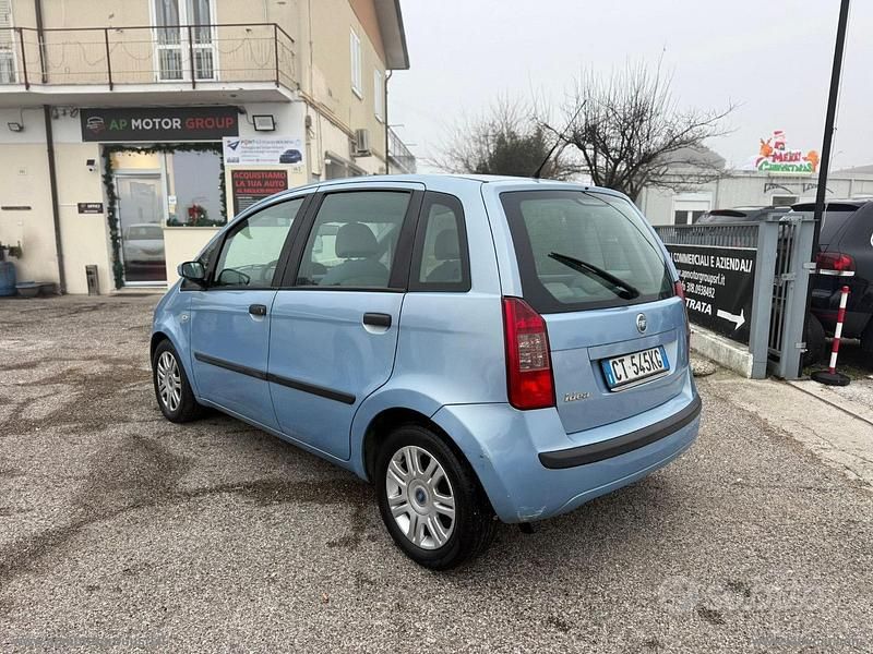 Usata Fiat Idea Dynamic 95 CV (69 kW) 2005 Monovolume