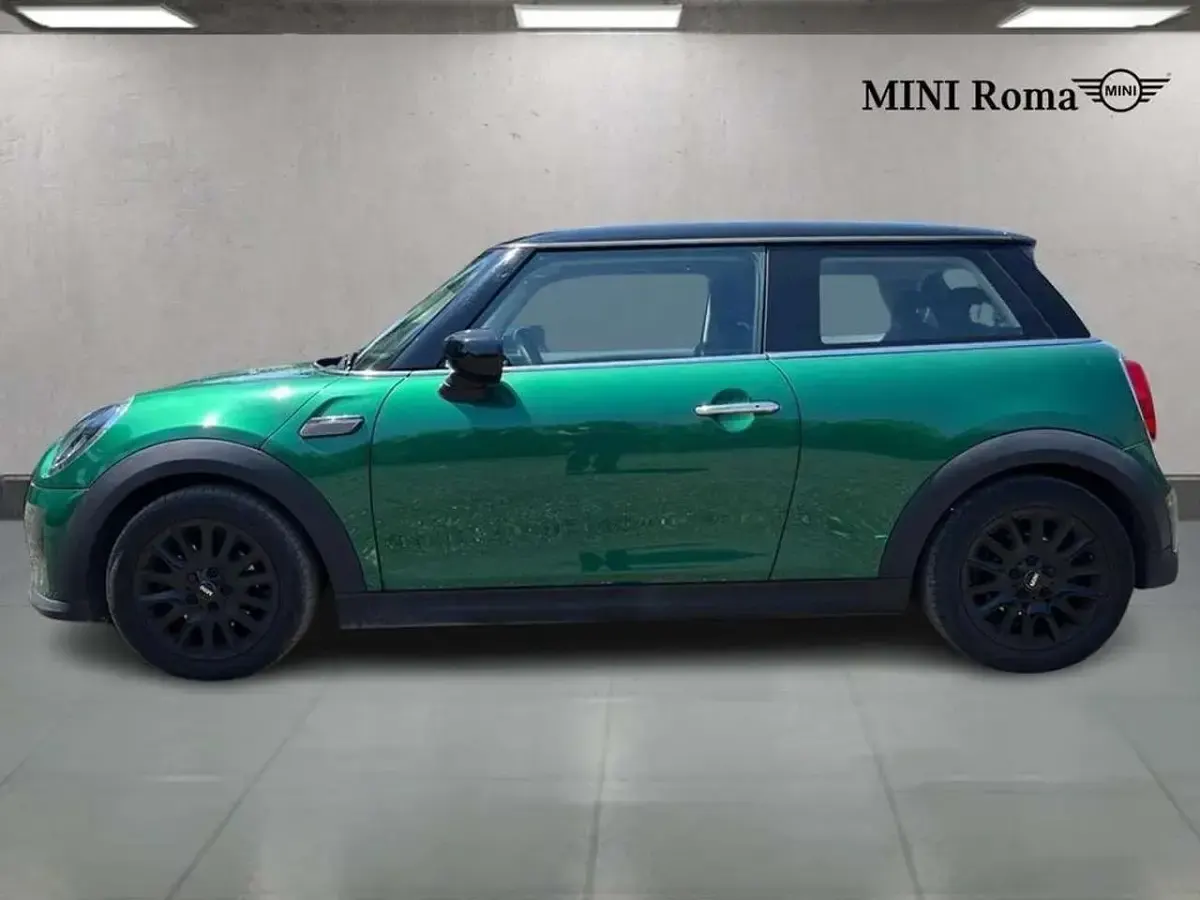 Usata Mini Cooper 136 CV (100 kW) 2021 British racing green iv Utilitaria