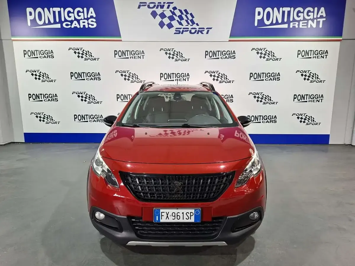 Usata Peugeot 2008 GT-line 102 CV (75 kW) 2019 Rosso ultimate SUV
