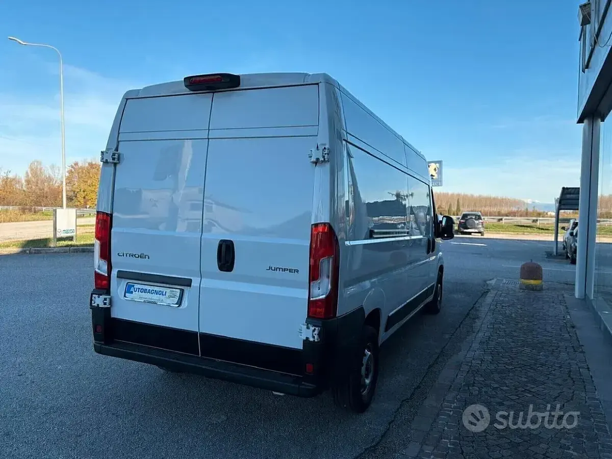 Usata Citroën Jumper 140 CV (102 kW) 2024 Bianco Monovolume