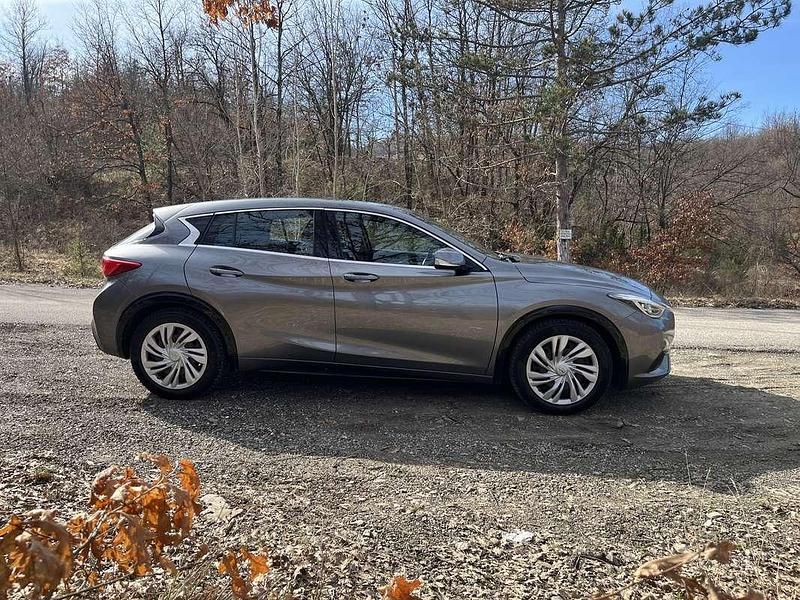 Usata Infiniti Q30 109 CV (80 kW) 2017 Grigio Berlina
