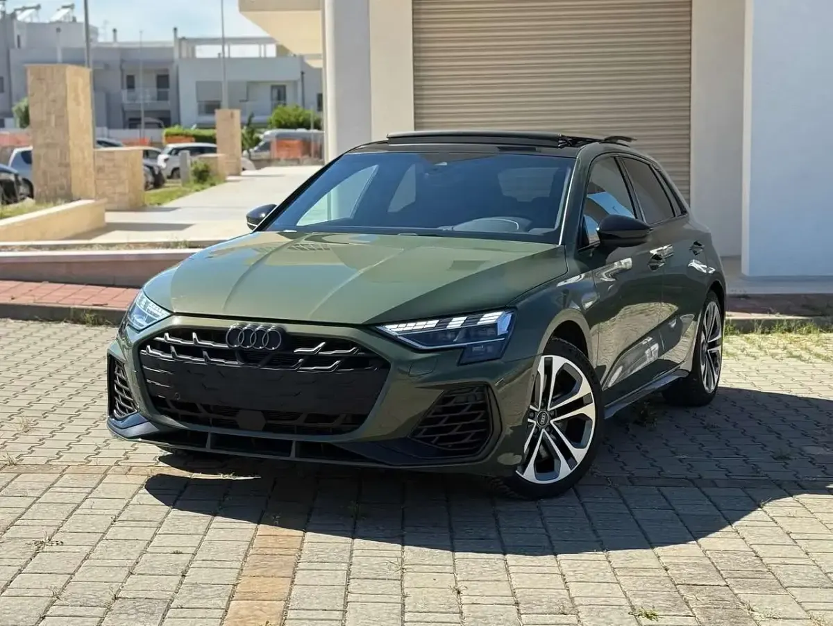 Usata Audi S3 Ambiente 333 CV (244 kW) 2024 District green Berlina
