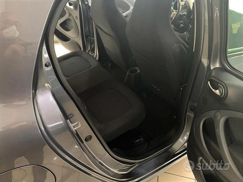 Usata Smart ForFour Passion 89 CV (65 kW) 2019 Grigio Utilitaria