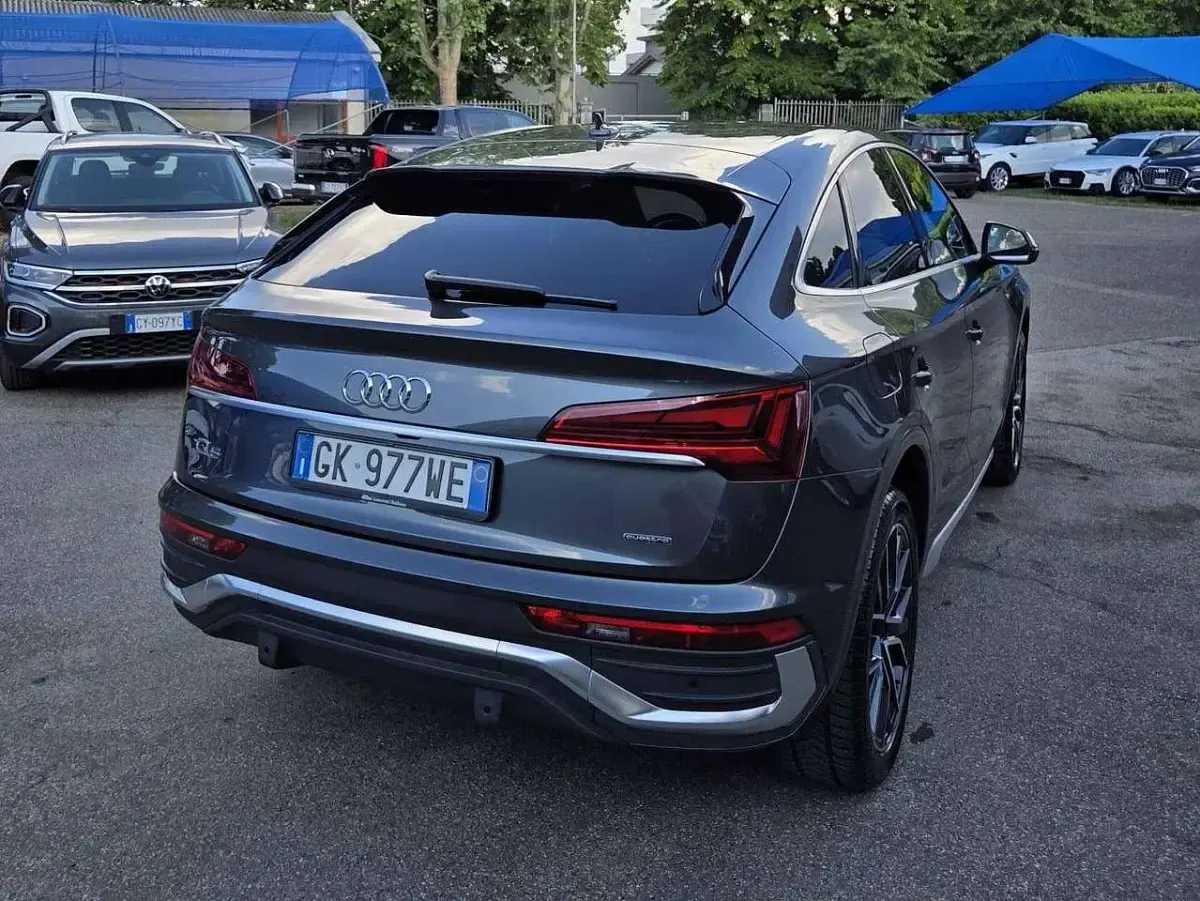 Usata Audi Q5 Sportback Ambiente 204 CV (150 kW) 2022 Grigio SUV