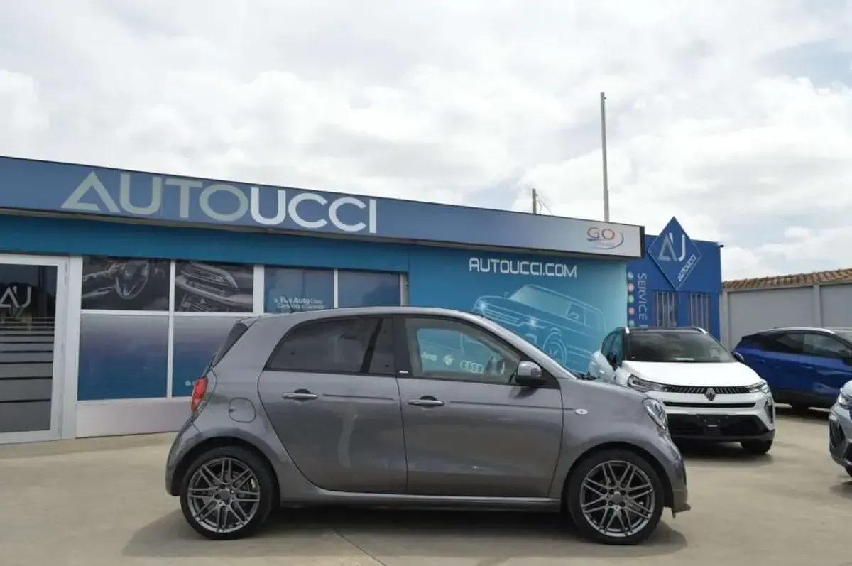 Usata Smart ForFour Brabus 90 CV (66 kW) 2017 Graphite grey/tr. graphite Utilitaria