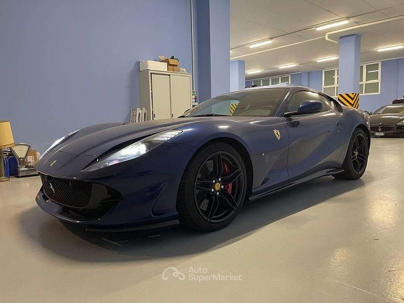 Usata Ferrari 812 799 CV (587 kW) 2017 Blu/azzurro Coupé