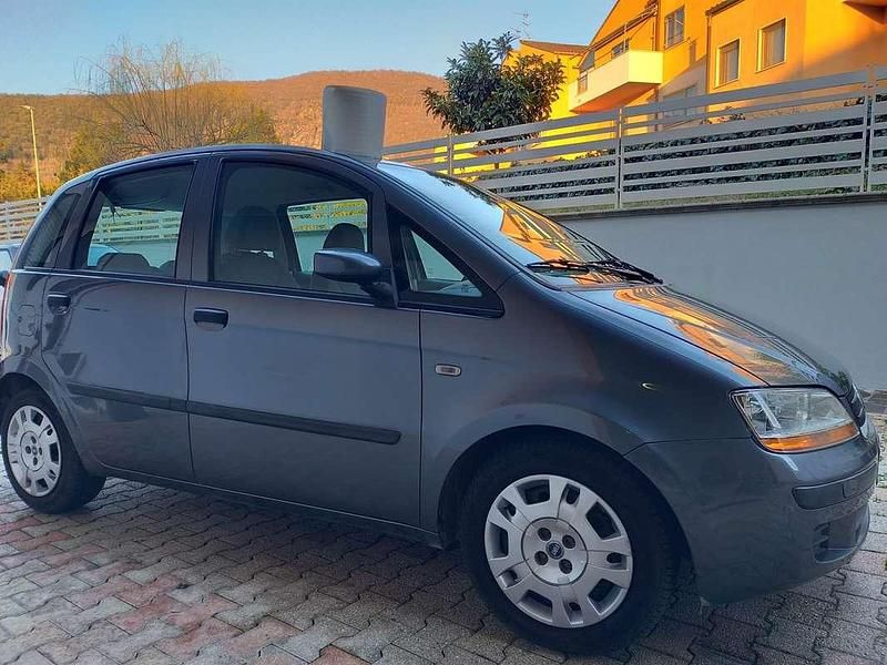 Usata Fiat Idea Dynamic 69 CV (50 kW) 2004 Monovolume