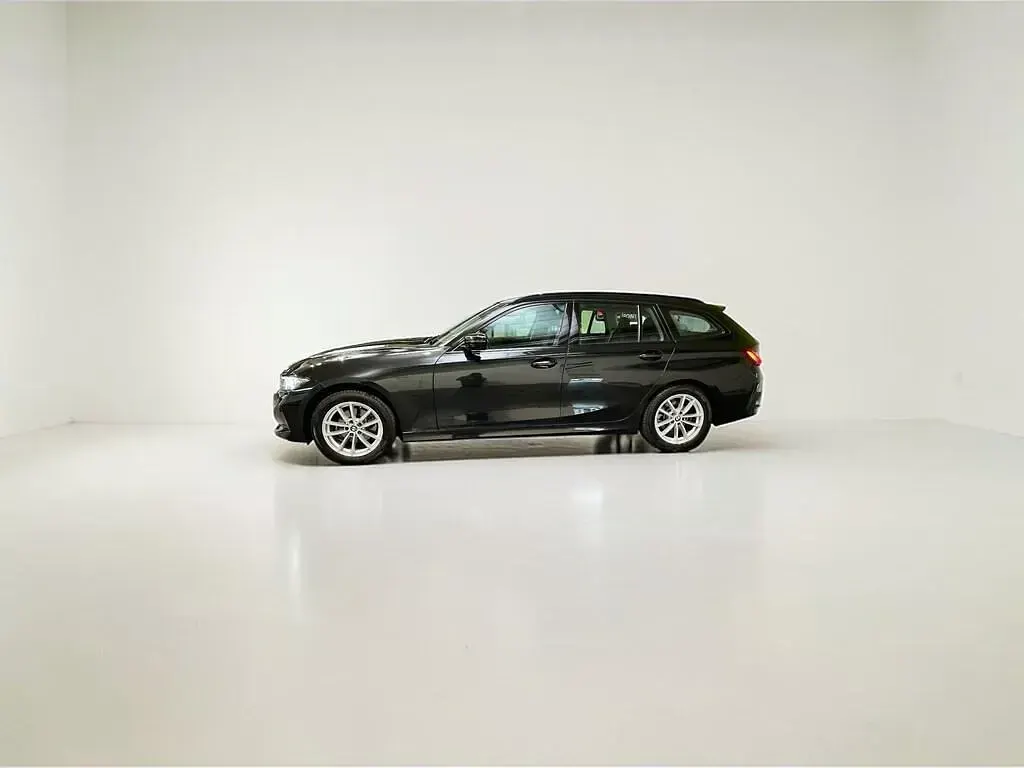 Usata BMW 320e 190 CV (139 kW) 2024 Nero Station wagon