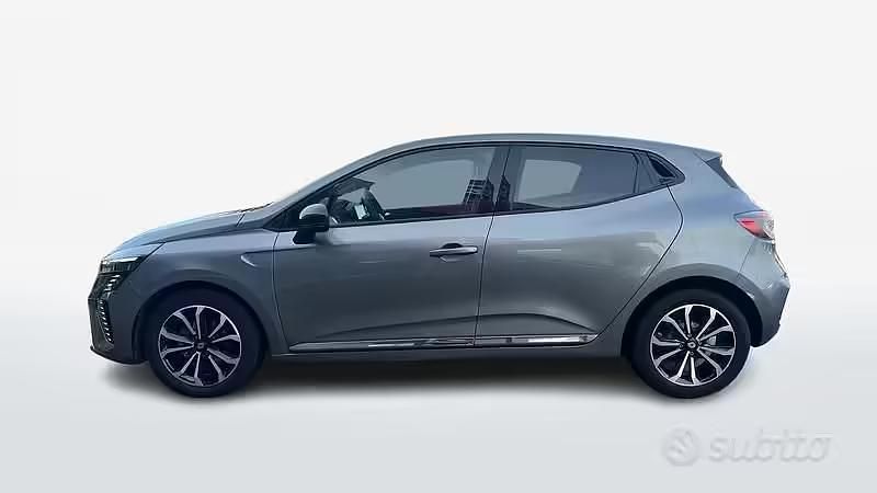 Usata Renault Clio V Techno 91 CV (66 kW) 2025 Grigio Berlina