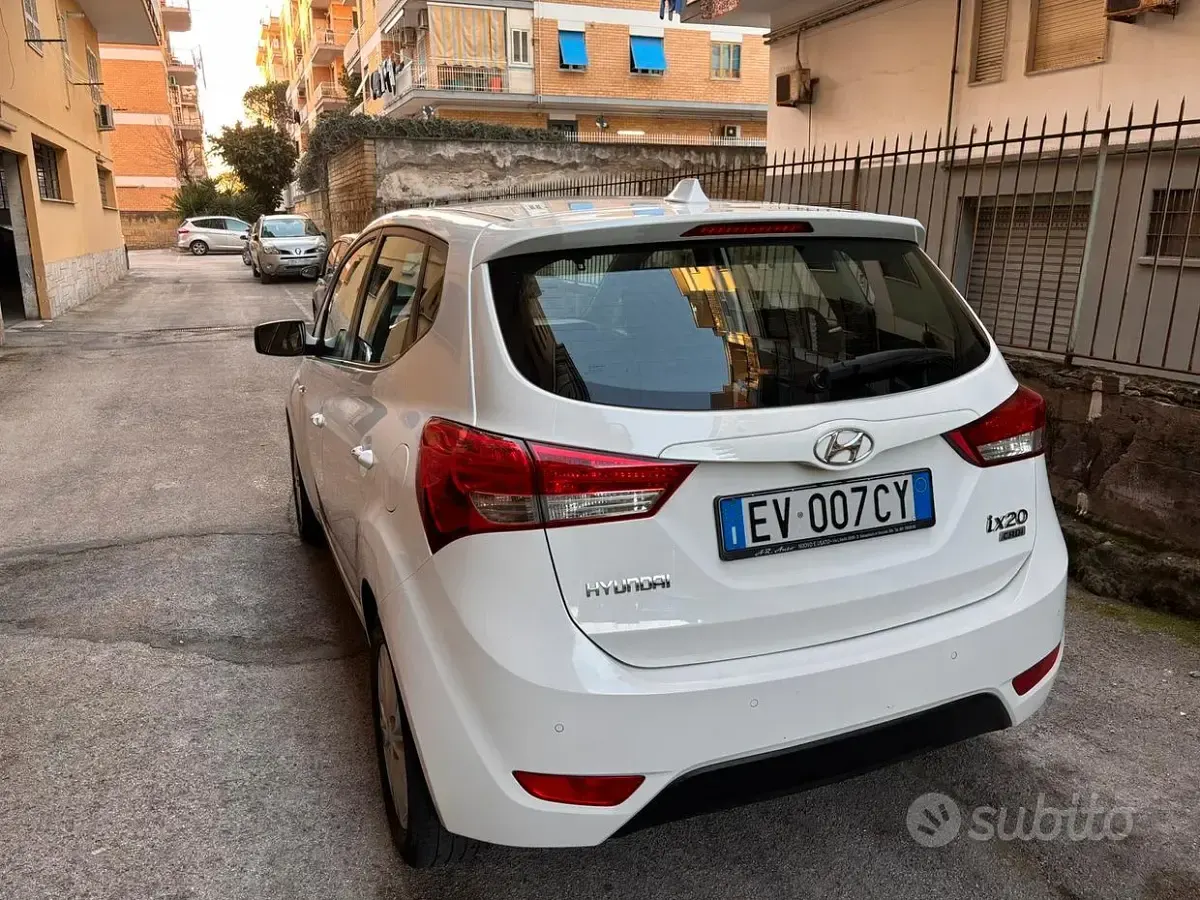 Usata Hyundai ix20 90 CV (66 kW) 2014 Bianco Utilitaria