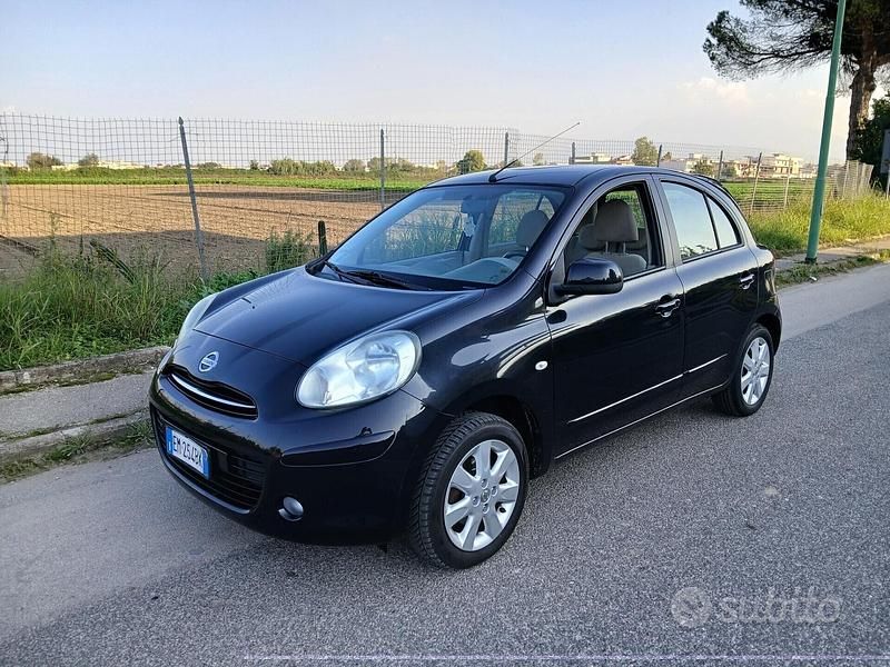 Usata Nissan Micra Tekna 80 CV (58 kW) 2012 Nero Berlina