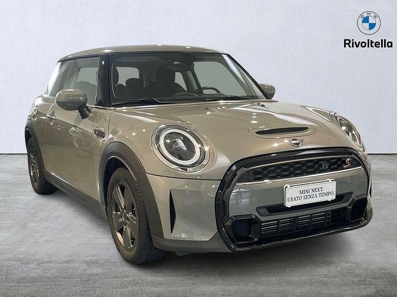 Usata Mini Cooper S 178 CV (130 kW) 2022 Moonwalk grey metallic Utilitaria