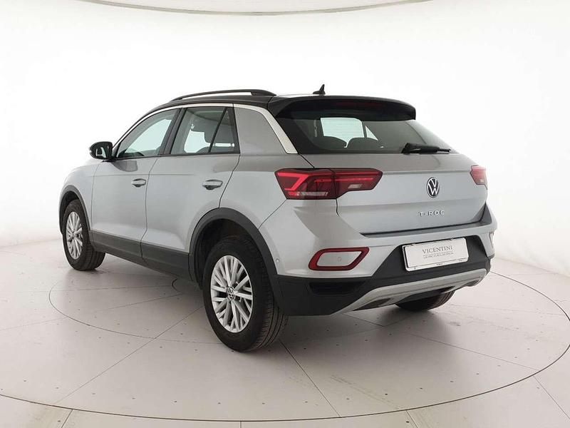 Usata VW T-Roc Life 150 CV (110 kW) 2024 Pyrit silver metallizzato nero SUV