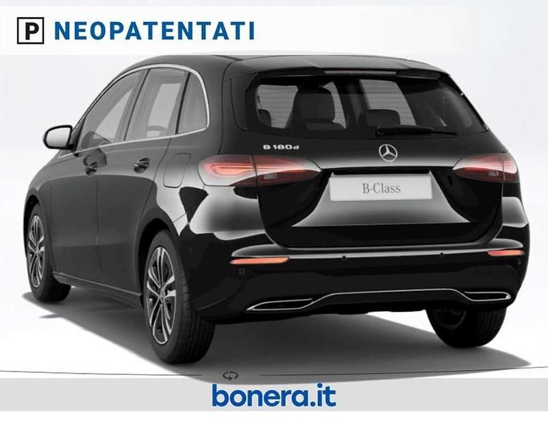 Nuova Mercedes B180 Advanced 116 CV (85 kW) 2026 Nero Monovolume