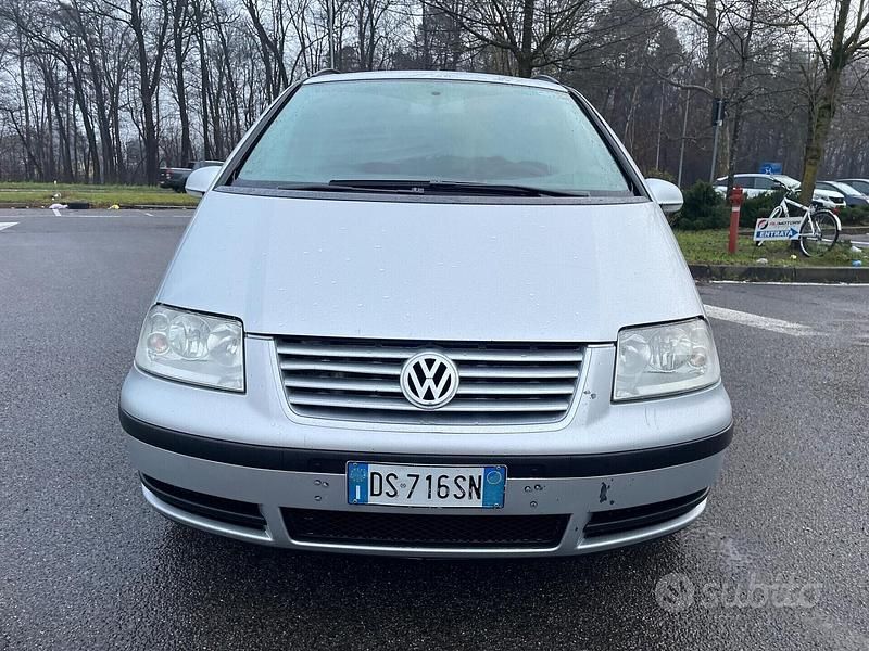 Usata VW Sharan 140 CV (102 kW) 2007 Grigio Monovolume