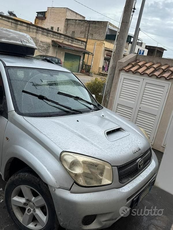 Usata Toyota RAV4 2004 Grigio SUV