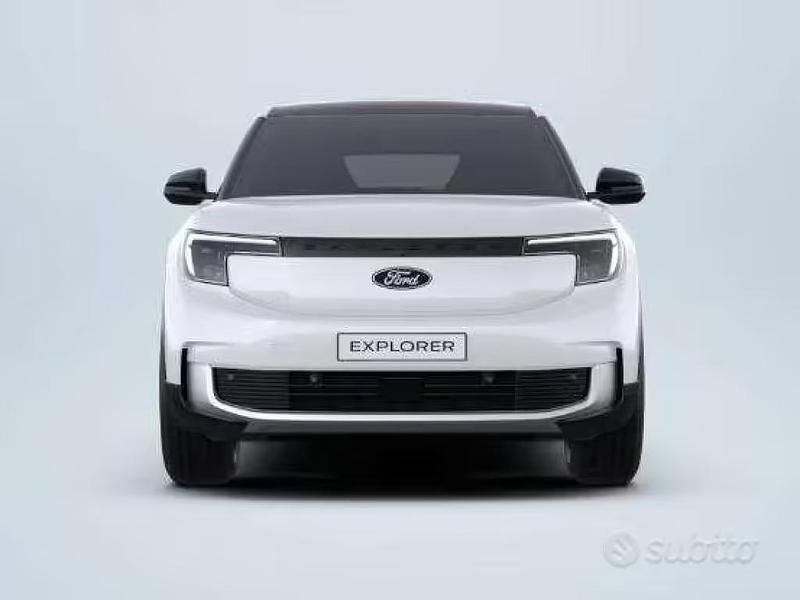 Usata Ford Explorer Extended Range 250 kW (340 CV) 2024 Frozen white SUV