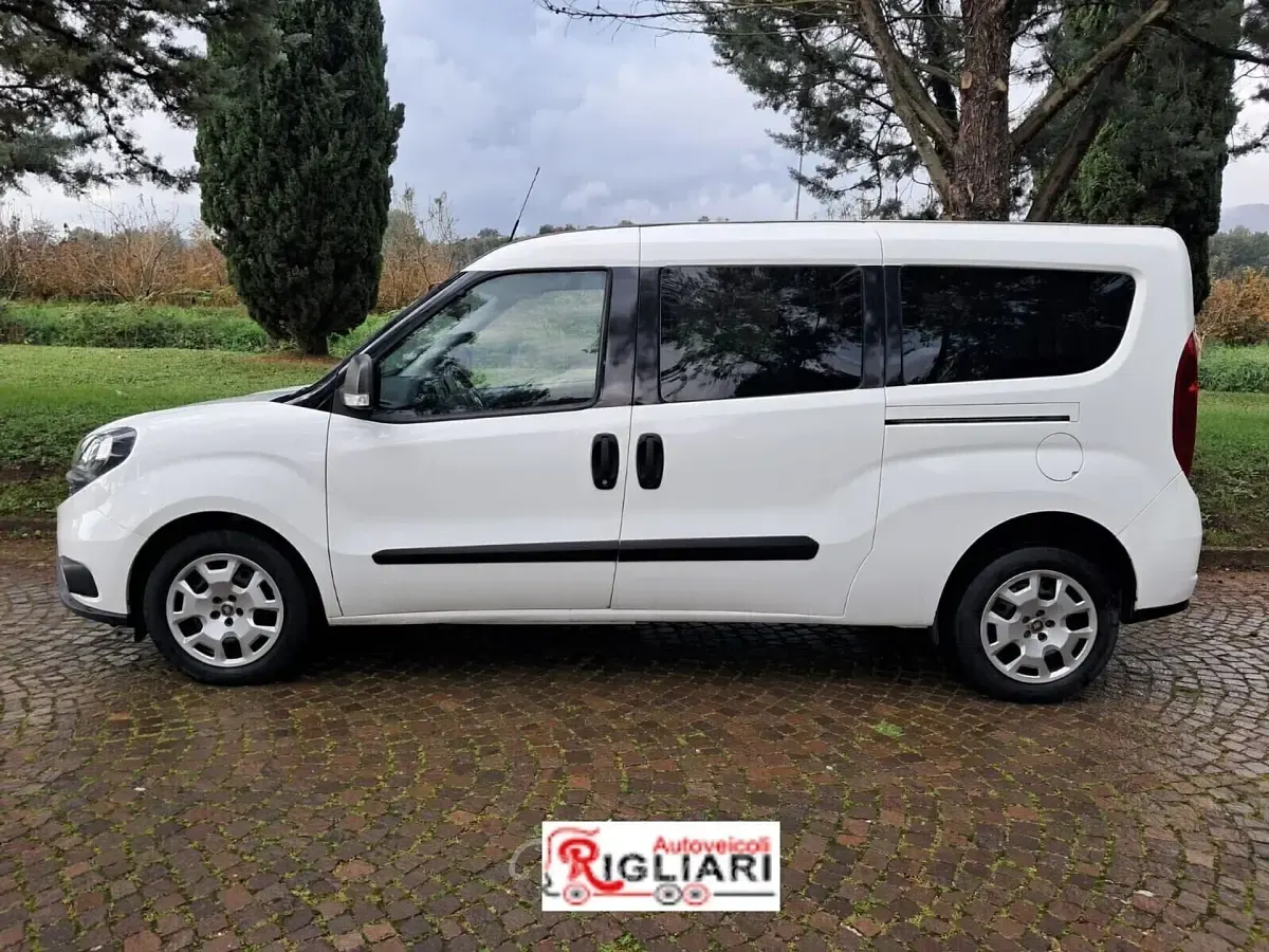 Usata Fiat Doblò 120 CV (88 kW) 2019 Bianco Monovolume