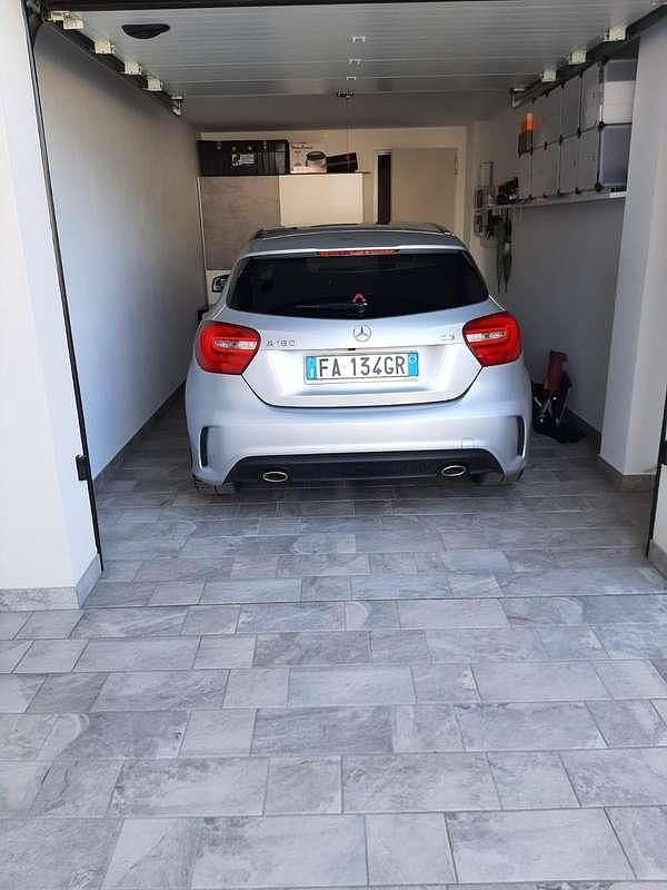 Usata Mercedes A180 Edition 109 CV (80 kW) 2015 Berlina