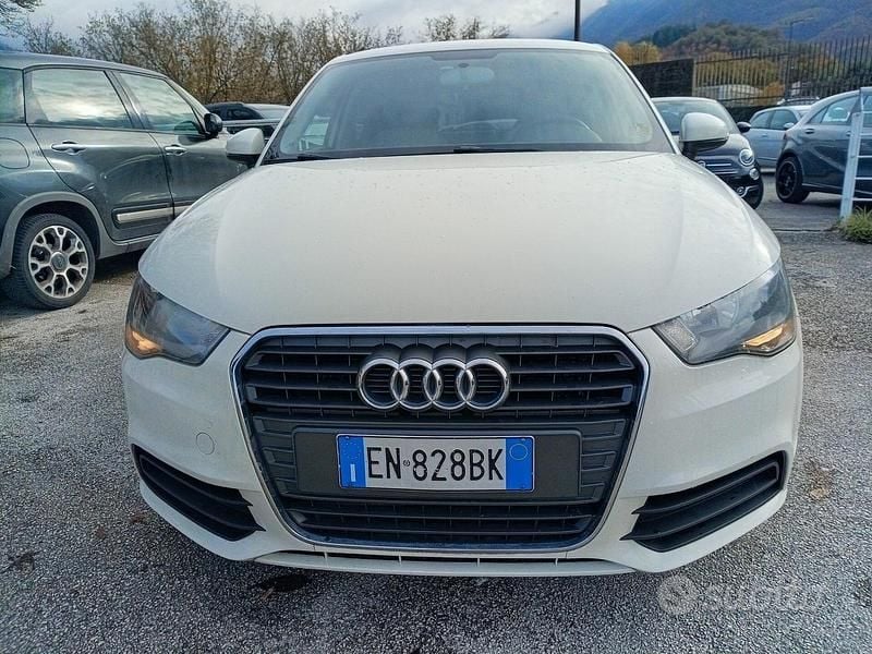 Usata Audi A1 90 CV (66 kW) 2012 Bianco Utilitaria