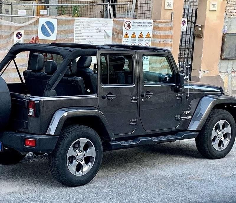 Usata Jeep Wrangler Unlimited Sahara 200 CV (147 kW) 2018 SUV