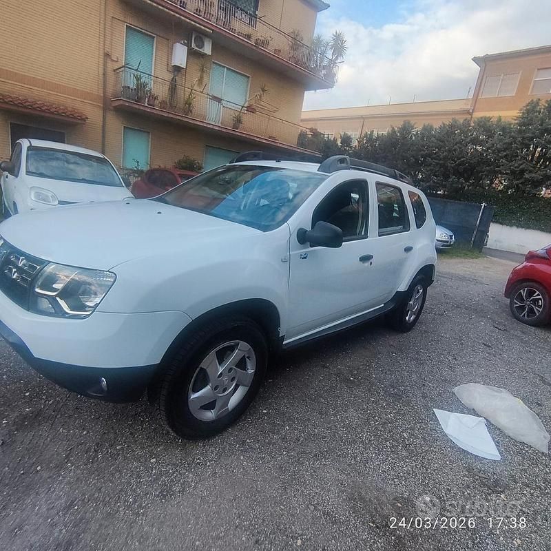 Usata Dacia Duster Ambiance 90 CV (66 kW) 2017 Bianco SUV