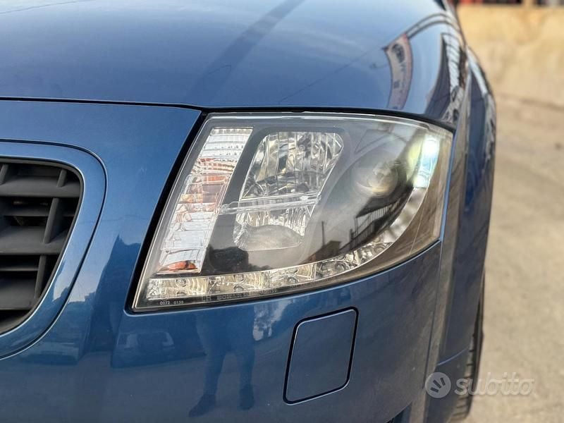 Usata Audi TT Roadster 185 CV (136 kW) 2004 Blu Cabrio