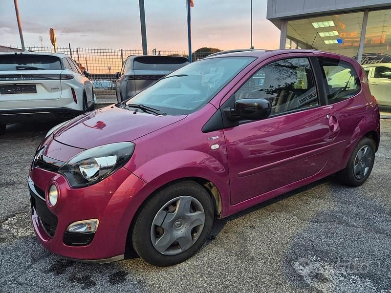 Usata Renault Twingo Night&Day 75 CV (55 kW) 2014 Viola Utilitaria